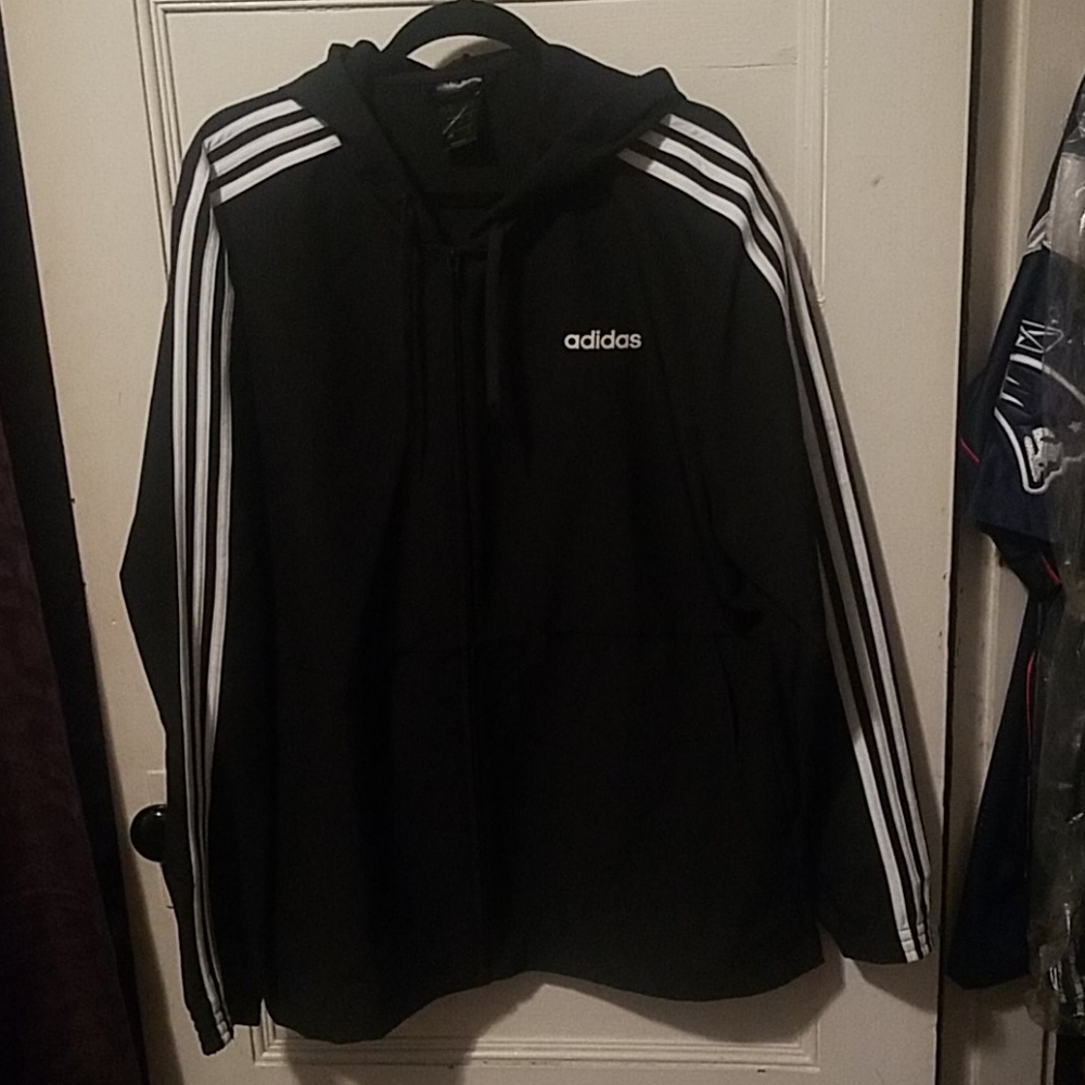 adidas suit 1x..pants have elastic bottoms